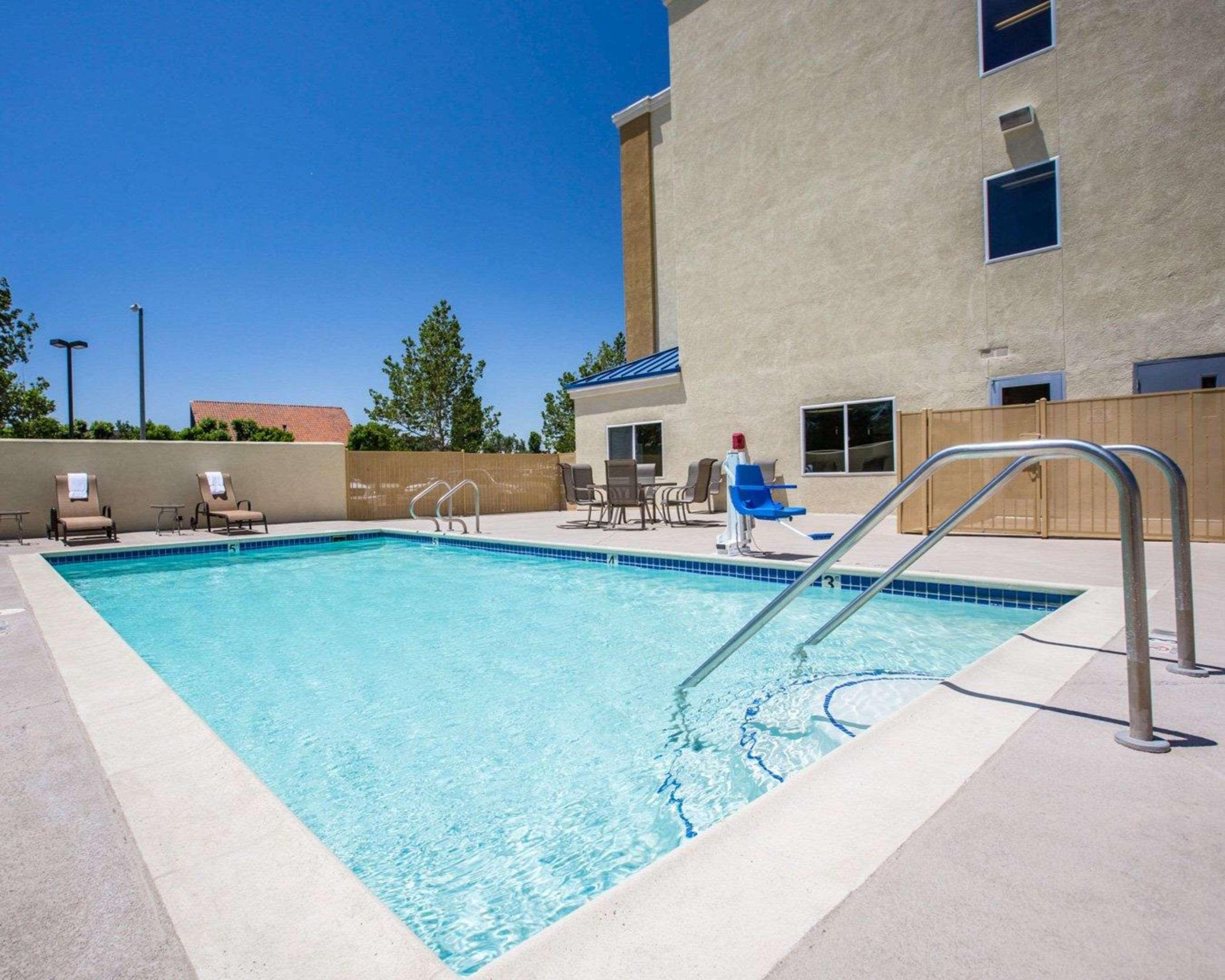 Comfort Suites Victorville-Hesperia Exterior foto