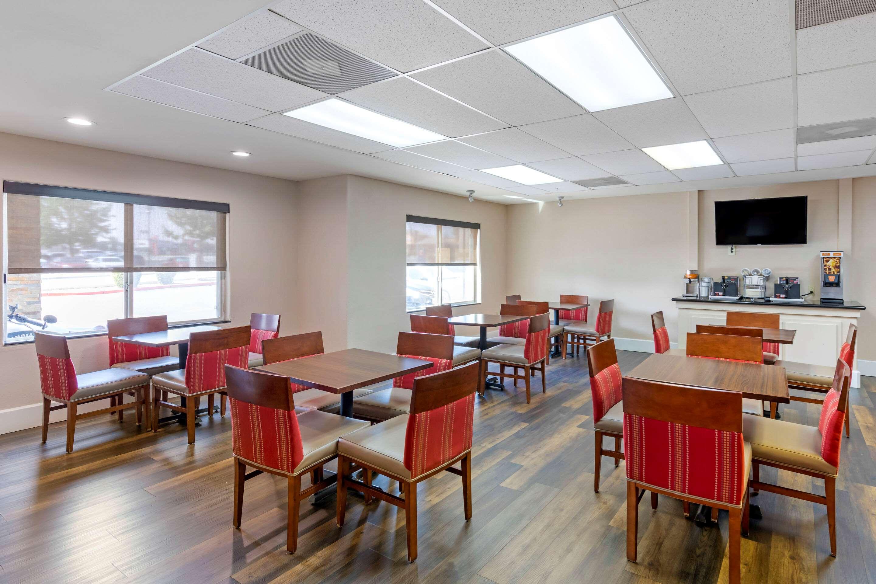 Comfort Suites Victorville-Hesperia Exterior foto